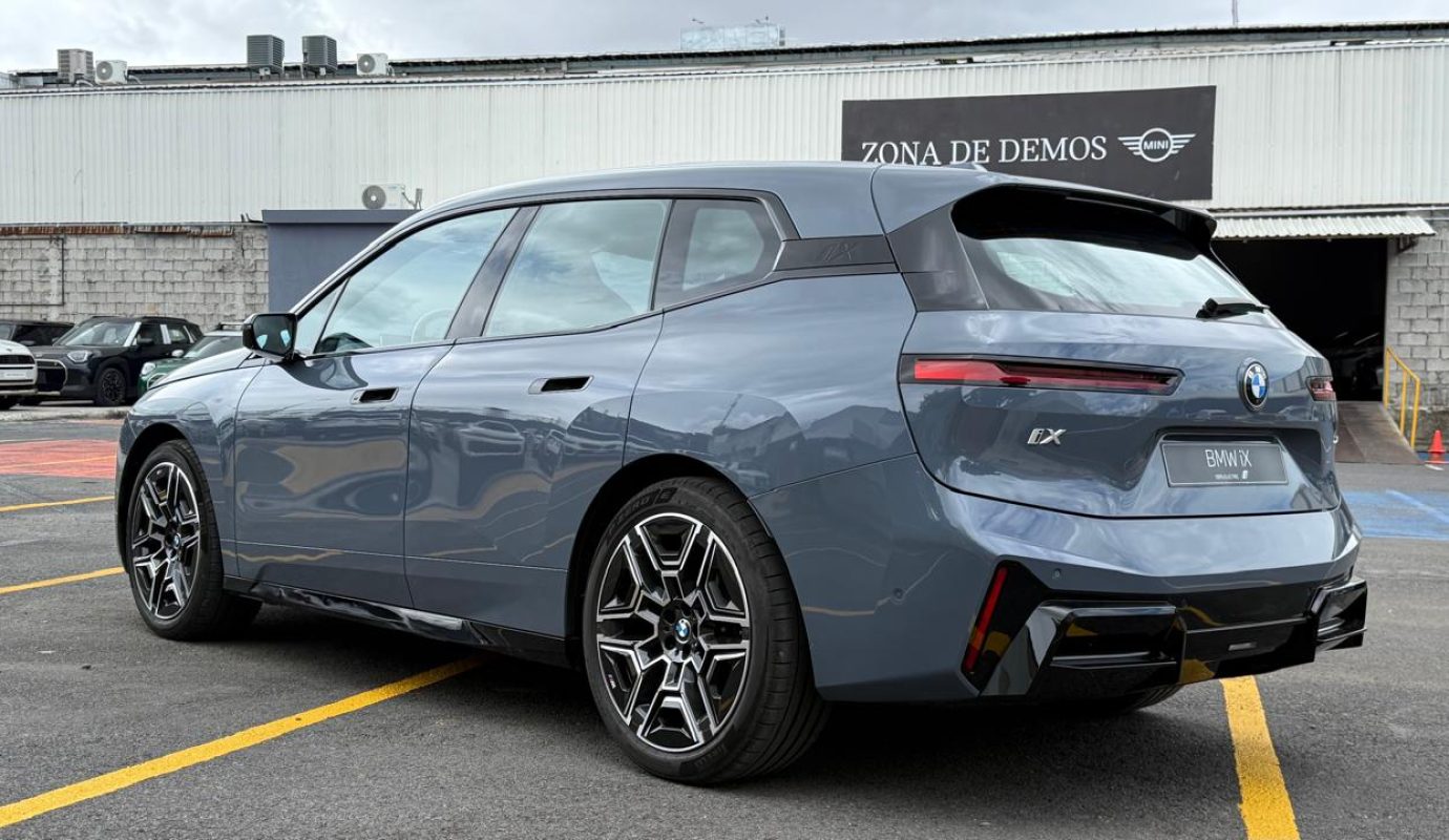 BMW IX XDRIVE 45 PAQ M