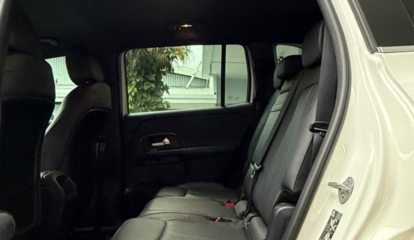 Mercedes Benz GLB200
