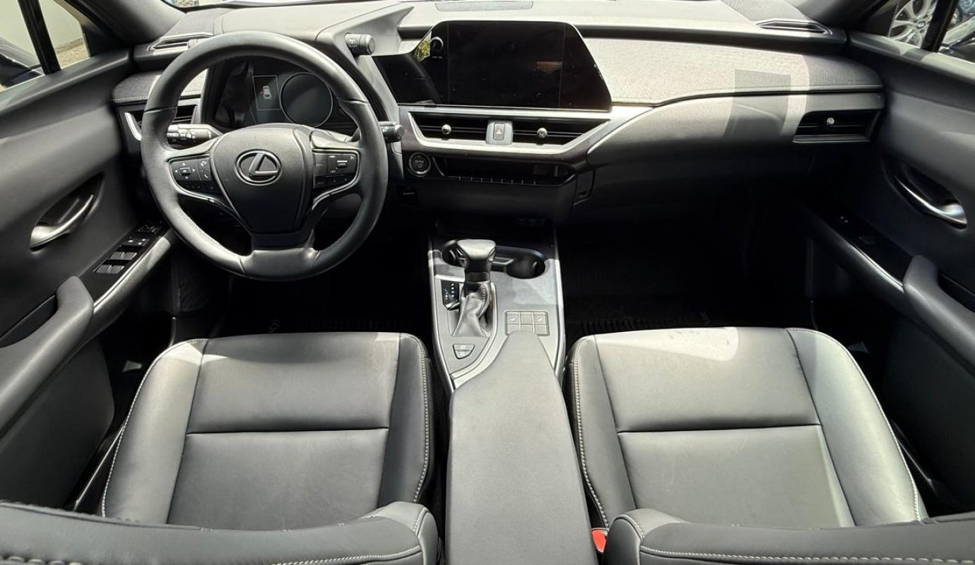 Lexus UX250H