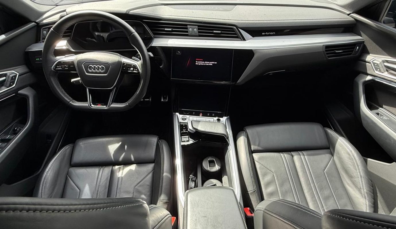 AUDI Q8 ETRON SPORTBACK 50