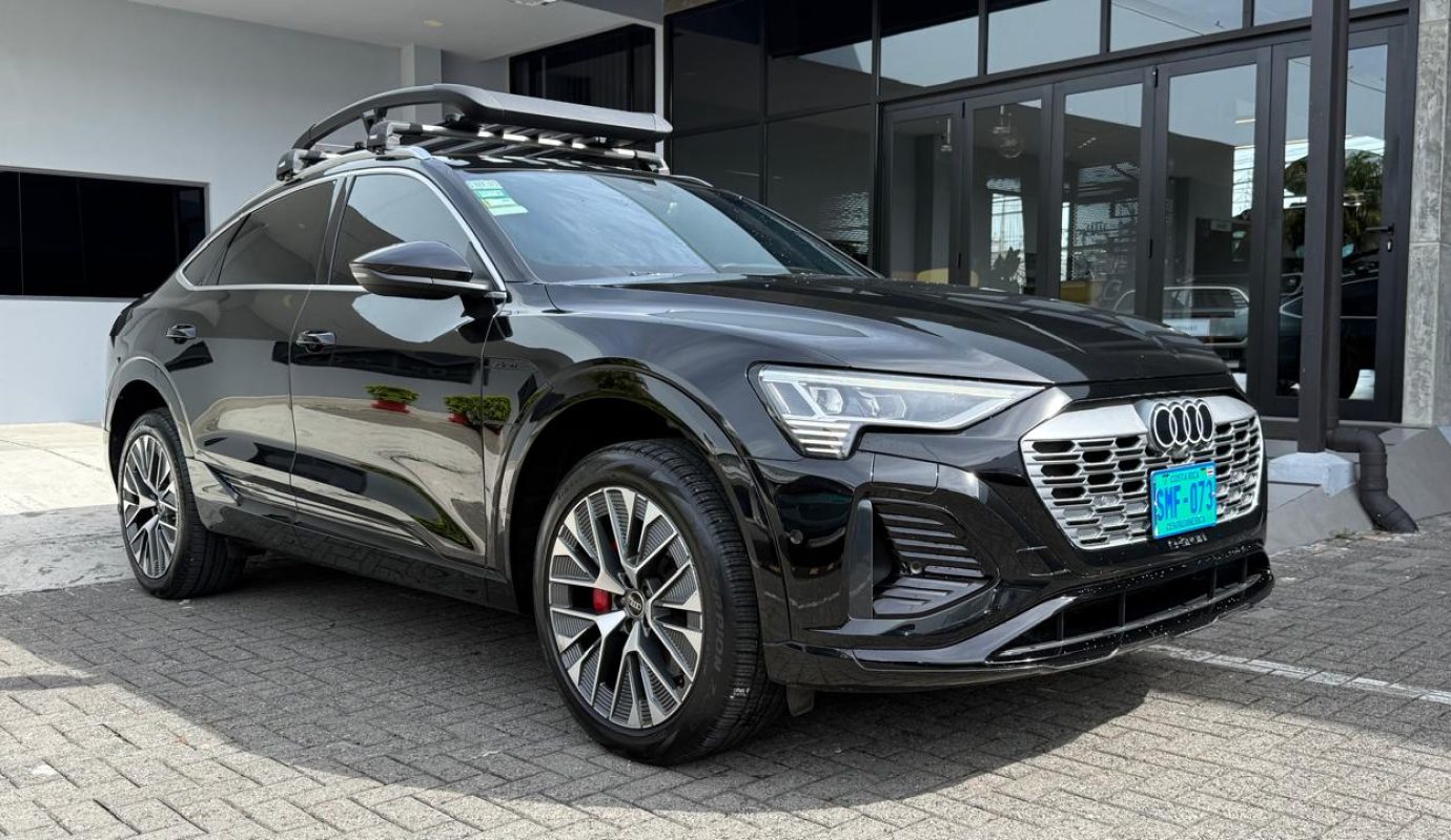 AUDI Q8 ETRON SPORTBACK 50