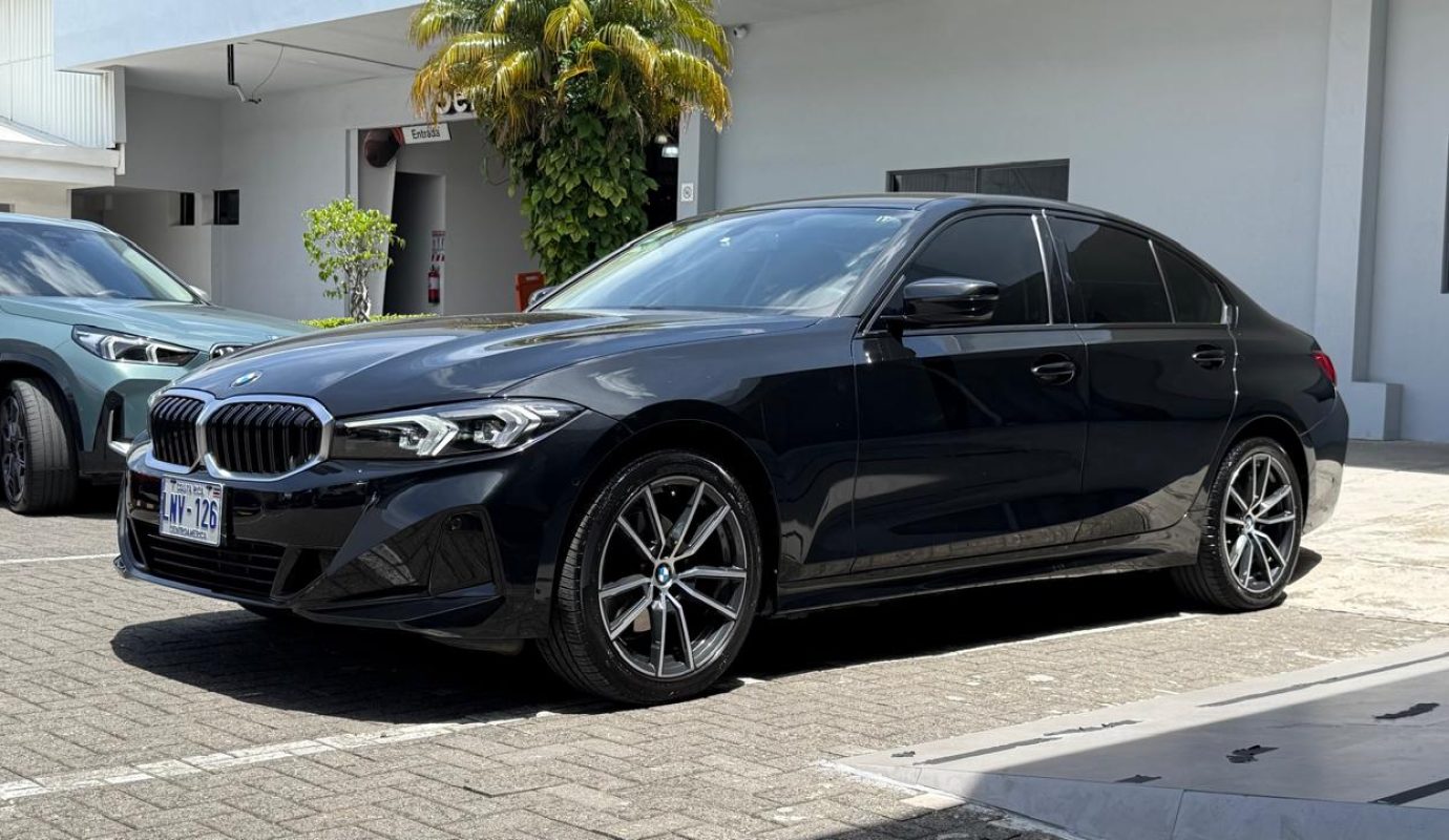 BMW 320I