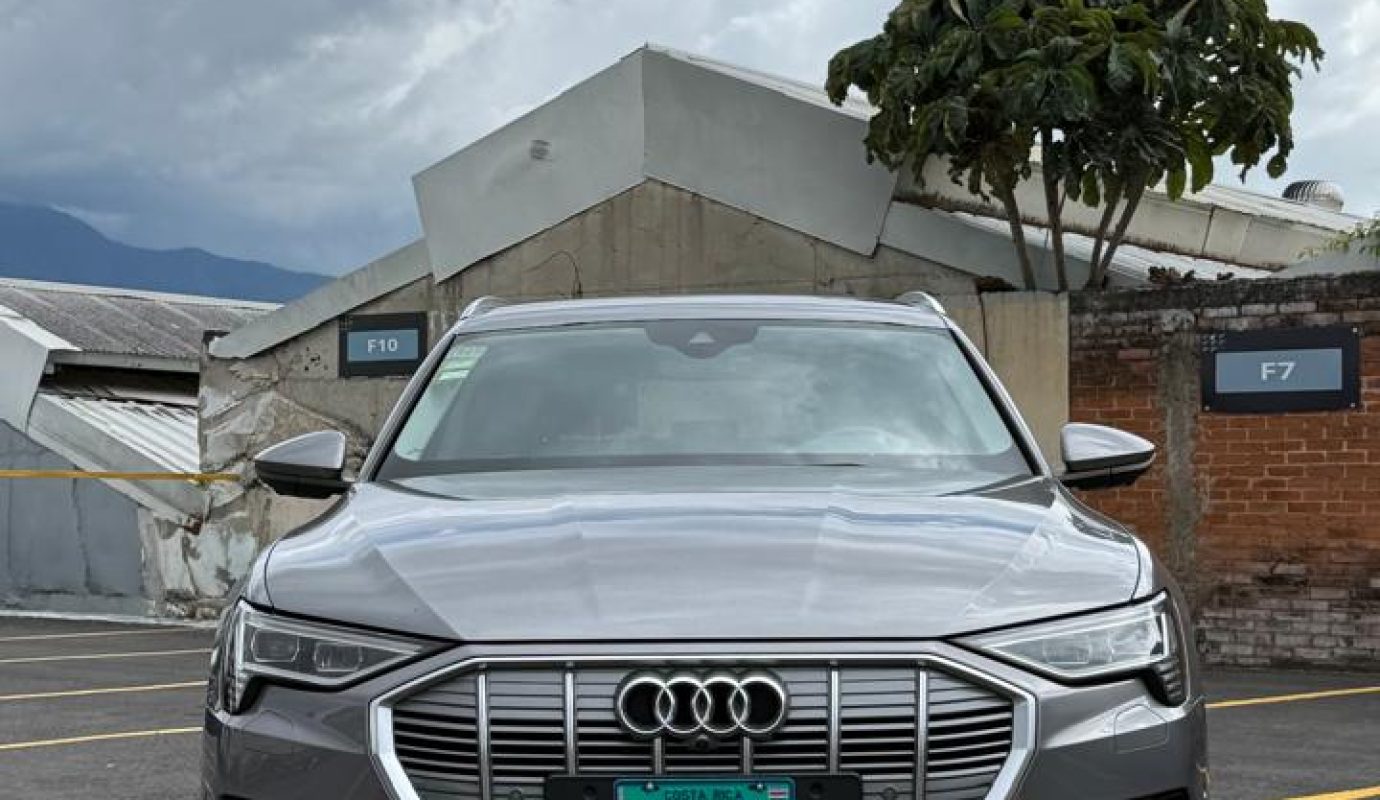 AUDI E-TRON 55