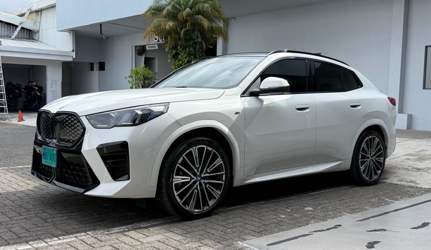BMW IX2 XDRIVE30