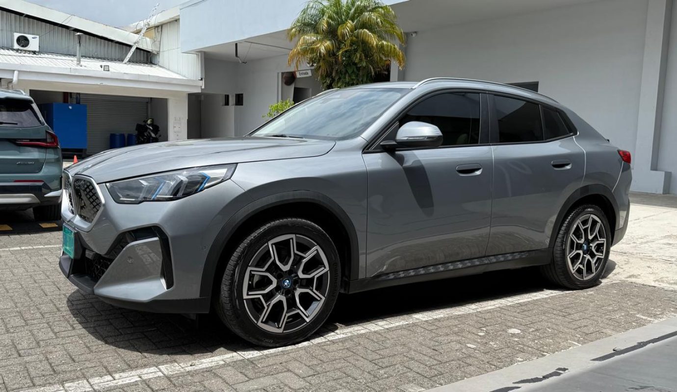 BMW IX2 XDRIVE30