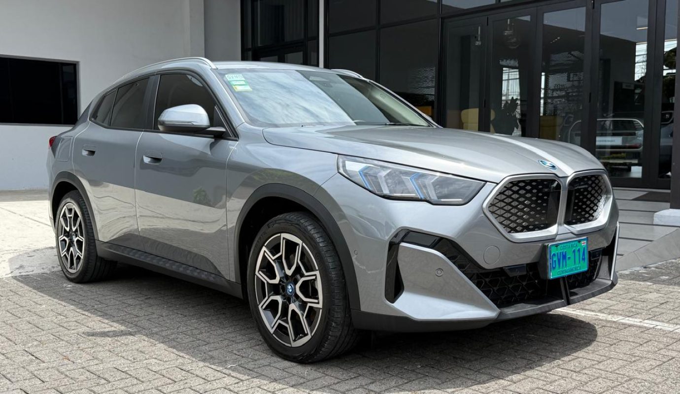 BMW IX2 XDRIVE30
