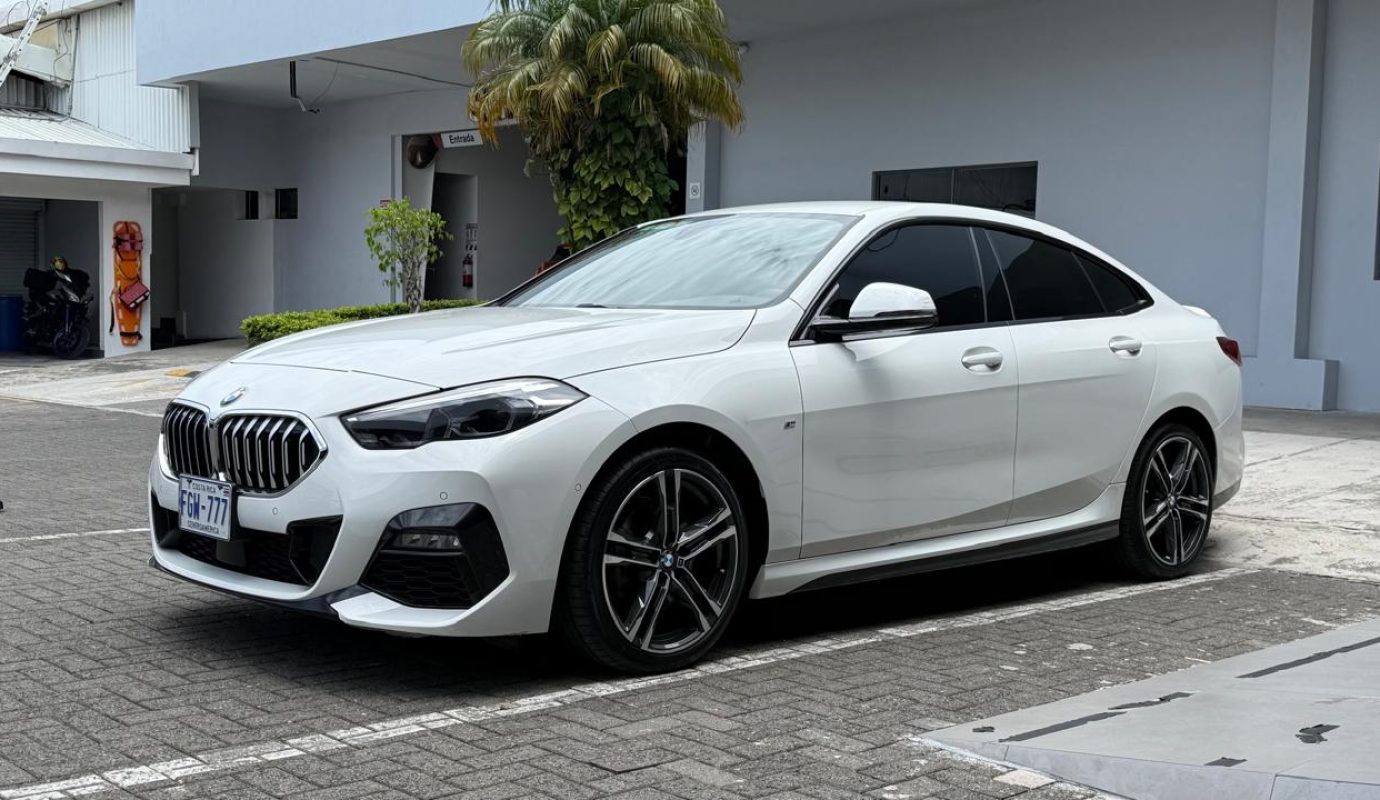 BMW 218I