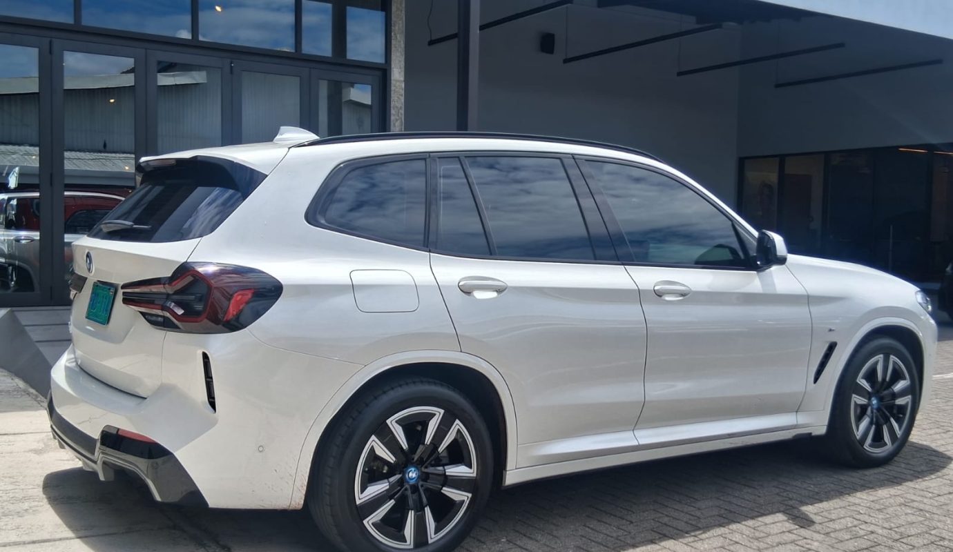 BMW IX3 M Package
