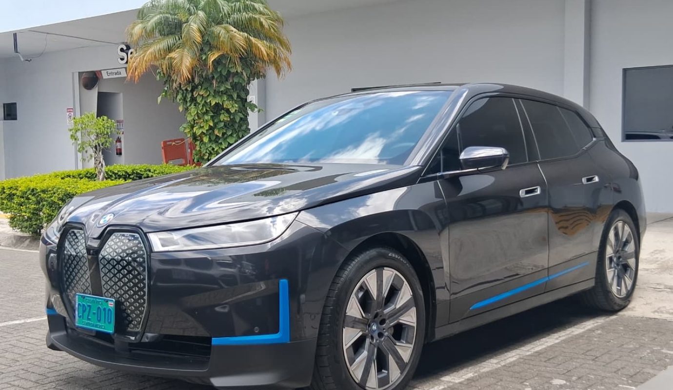 BMW IX Xdrive 40