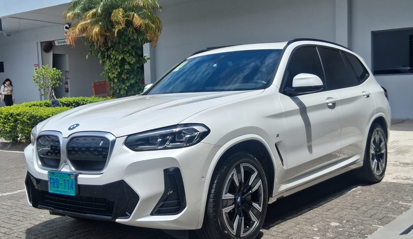 BMW IX3 M Package