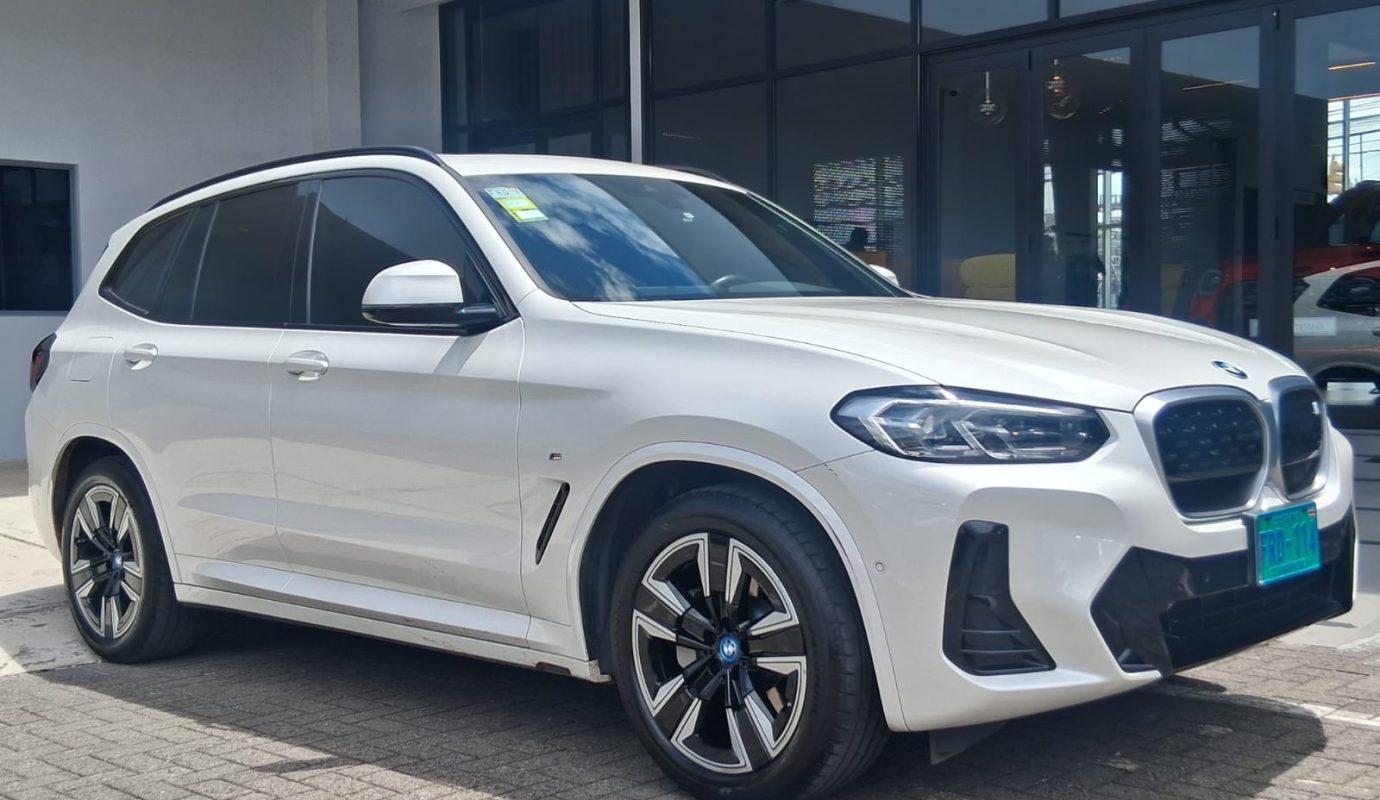 BMW IX3 M Package