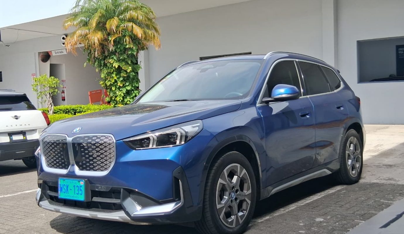 BMW IX1 Xdrive 30