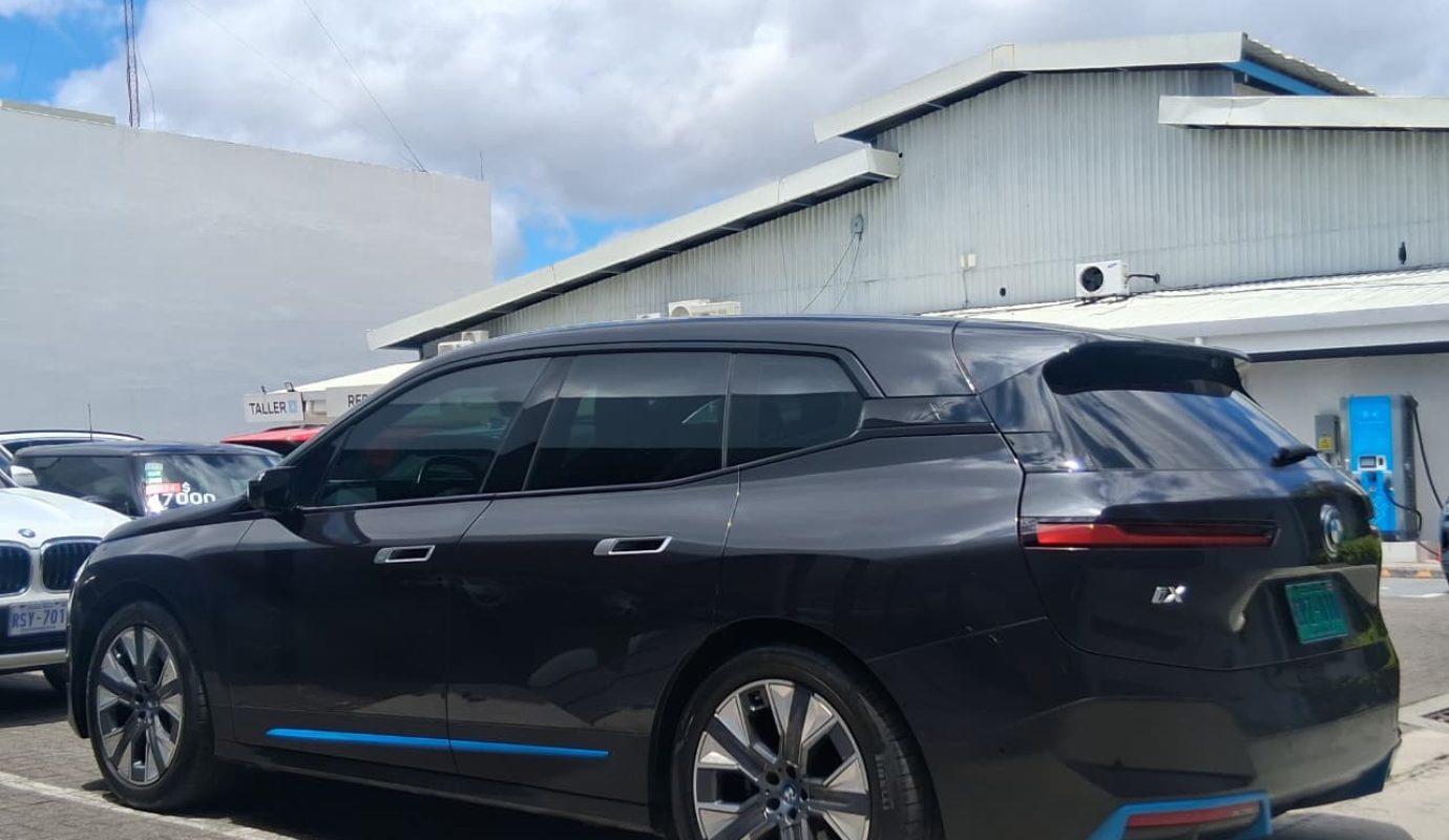BMW IX Xdrive 40