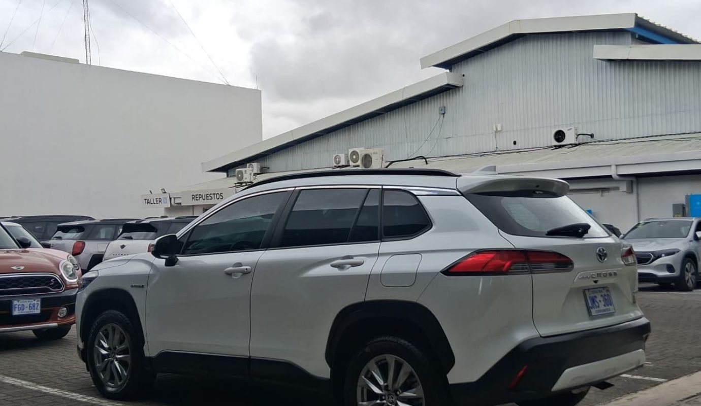 Toyota Cross Hybrid
