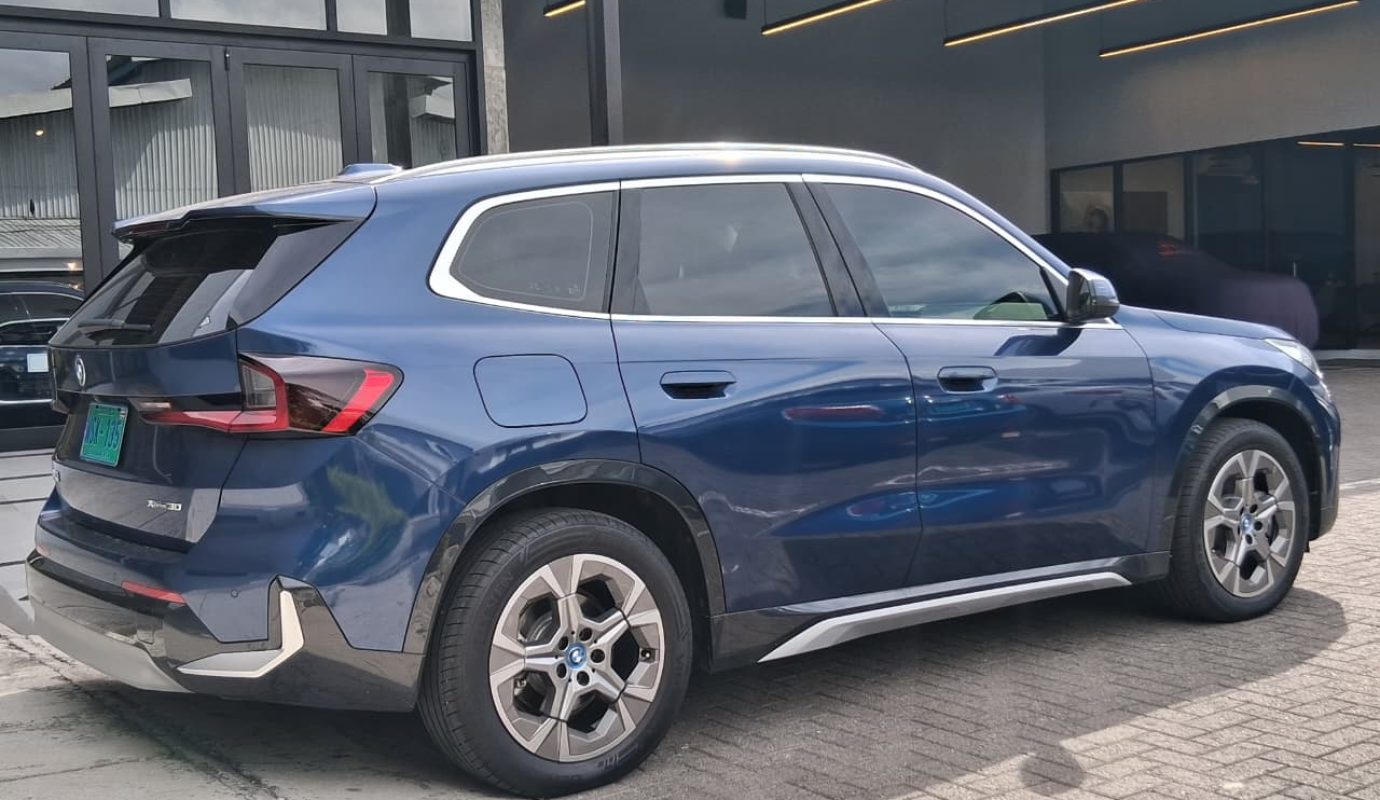 BMW IX1 Xdrive 30