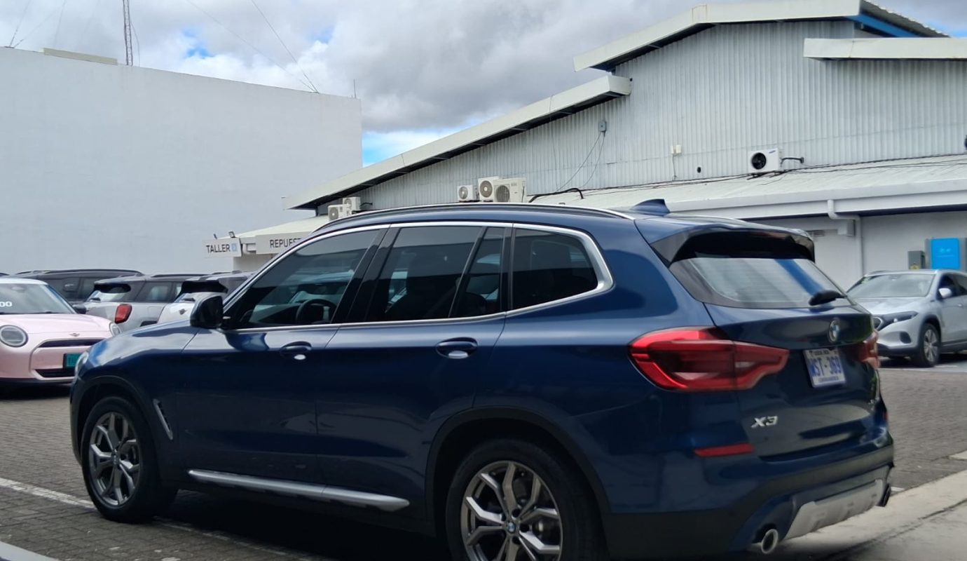 BMW X3 XDrive30i